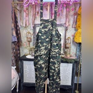 NWT HARLEM STYLE FIT Boutique Fancy Dream Camouflage Overalls